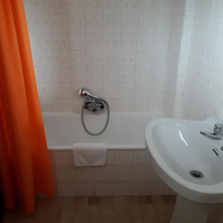 Pineda Πανσιόν