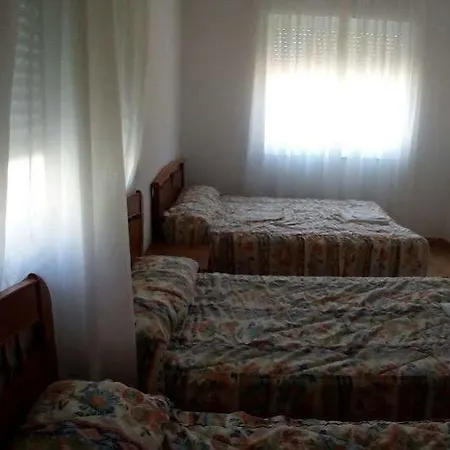 Pineda Πανσιόν 2*